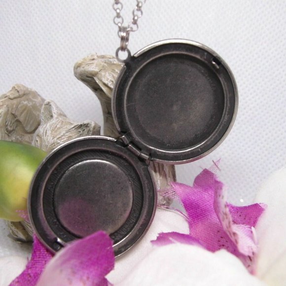 Sapphire Locket Photo Necklace Pendant - Picture 7 of 10